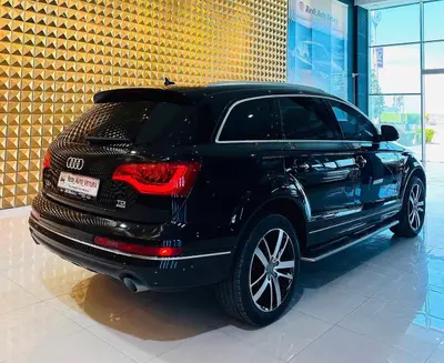 Audi Q7 2011 — 2