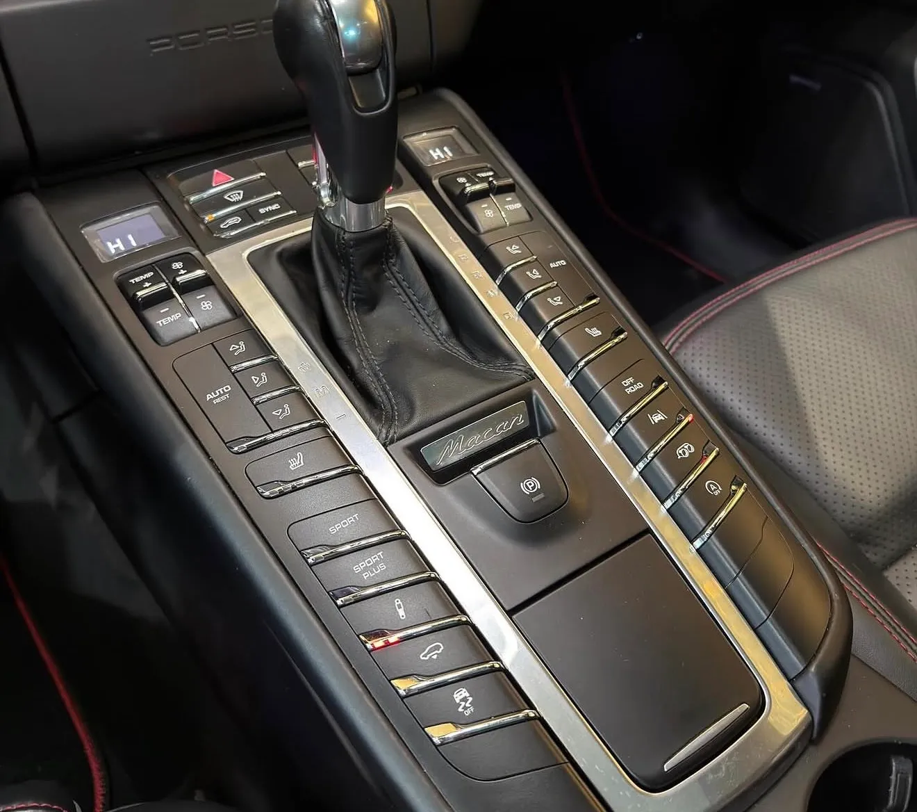 Porsche Macan, 2017 — 12