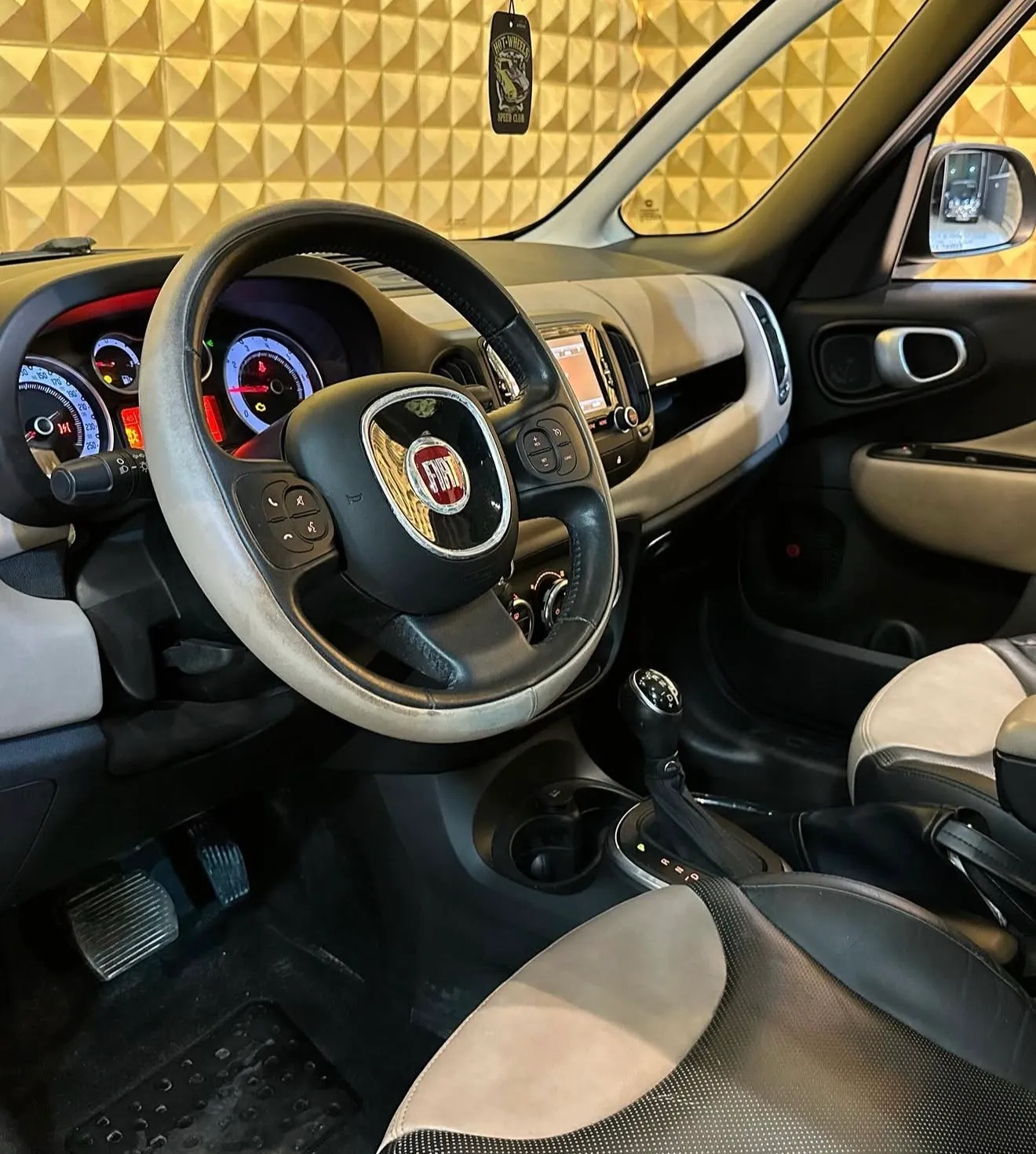 Fiat 500L, 2015 — 7