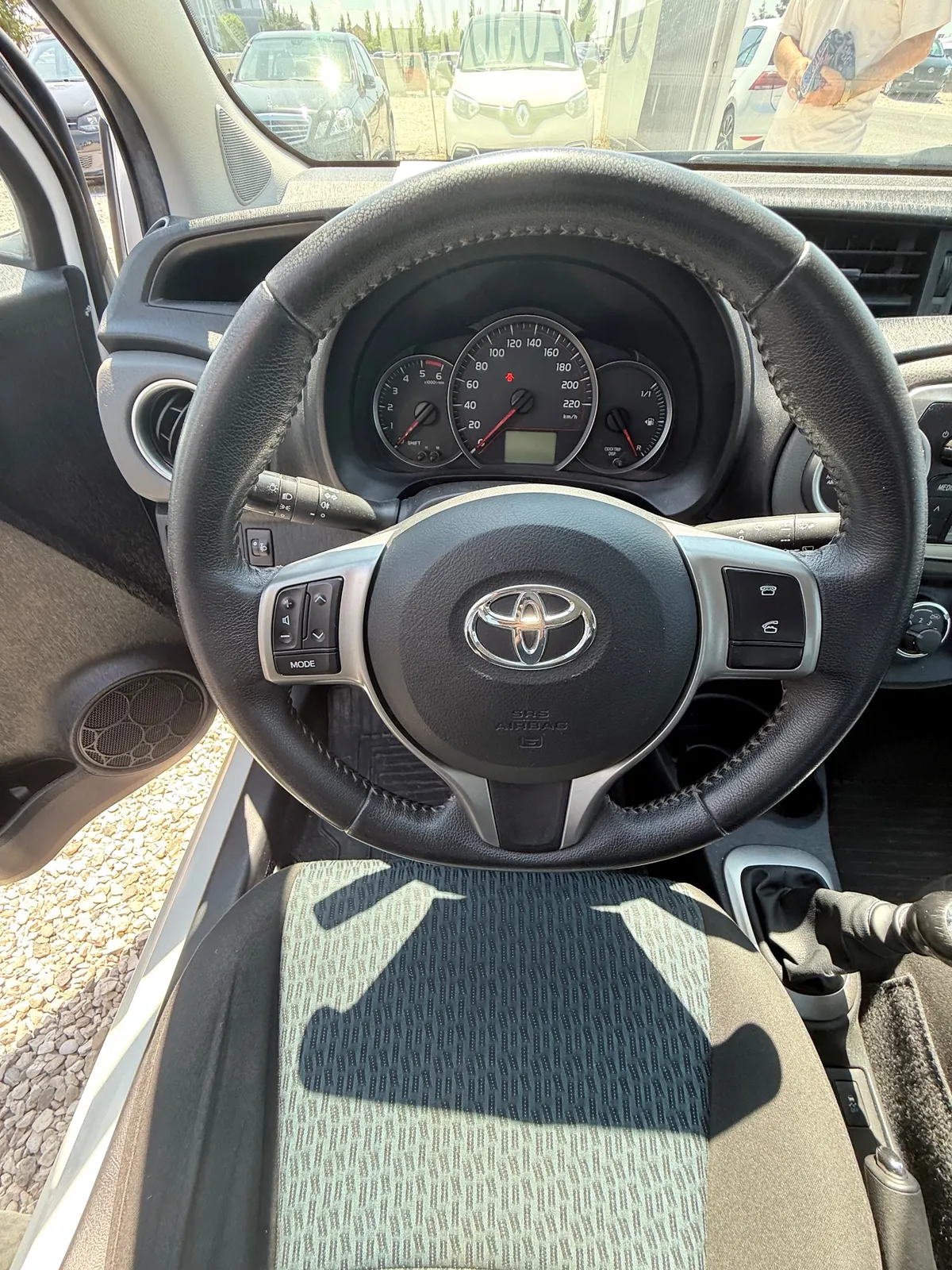 Toyota Yaris, 2012 — 6
