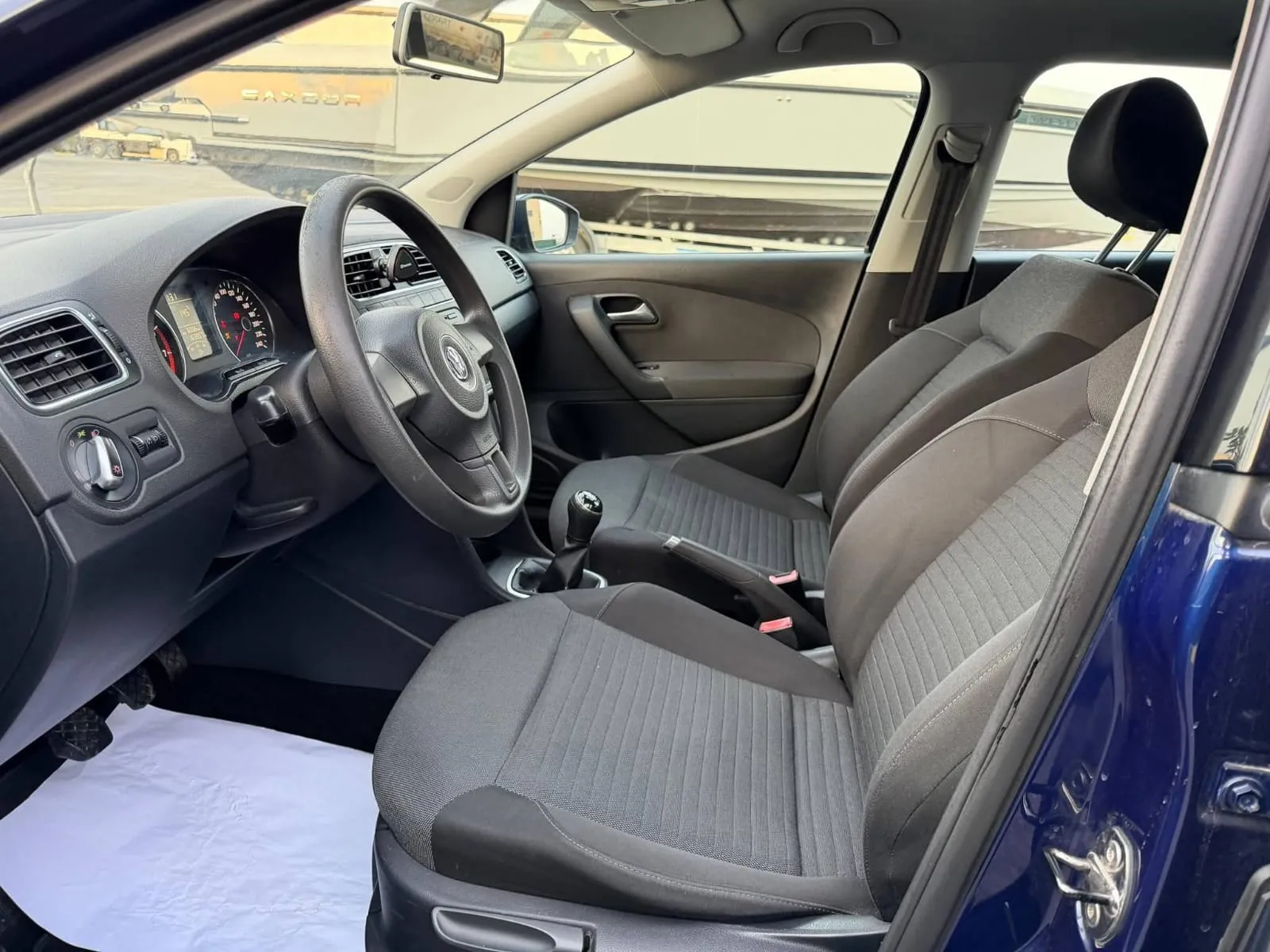 Volkswagen Polo, 2015 — 7