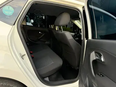 Volkswagen Polo 2013 — 2