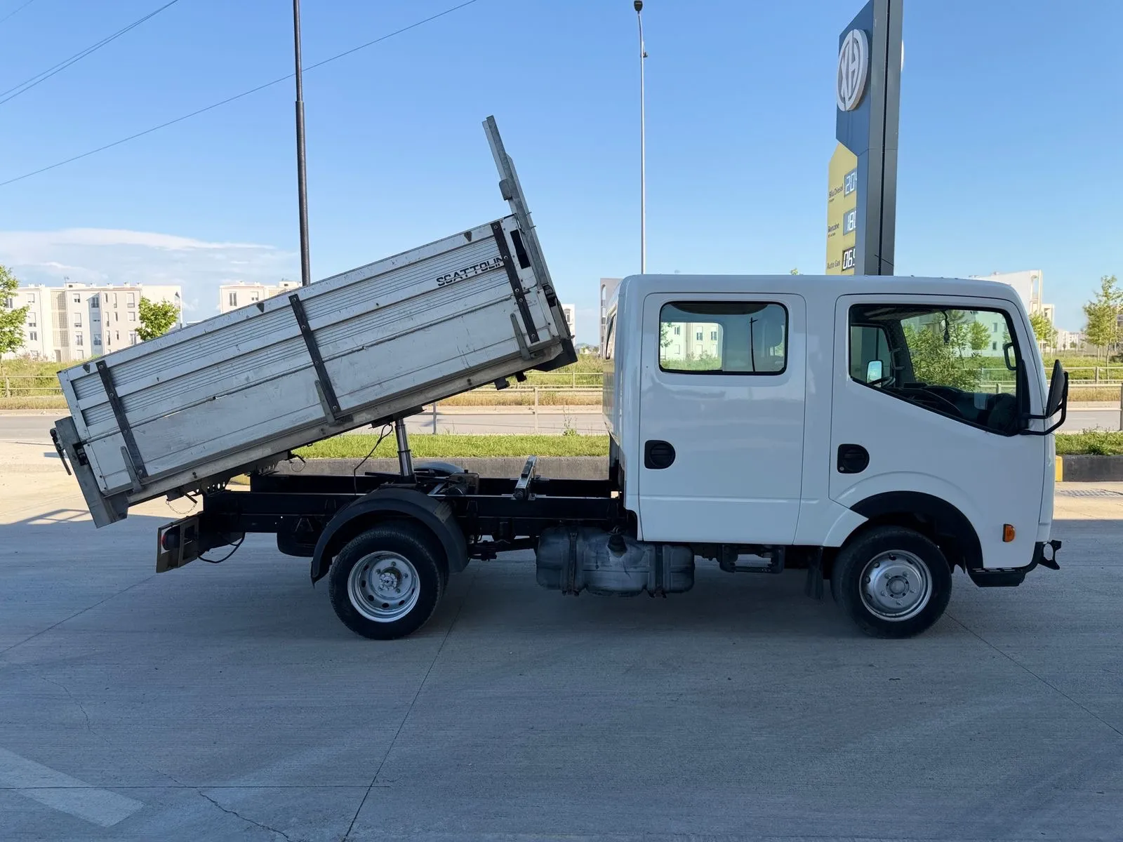 Nissan Cabstar, 2011 — 11