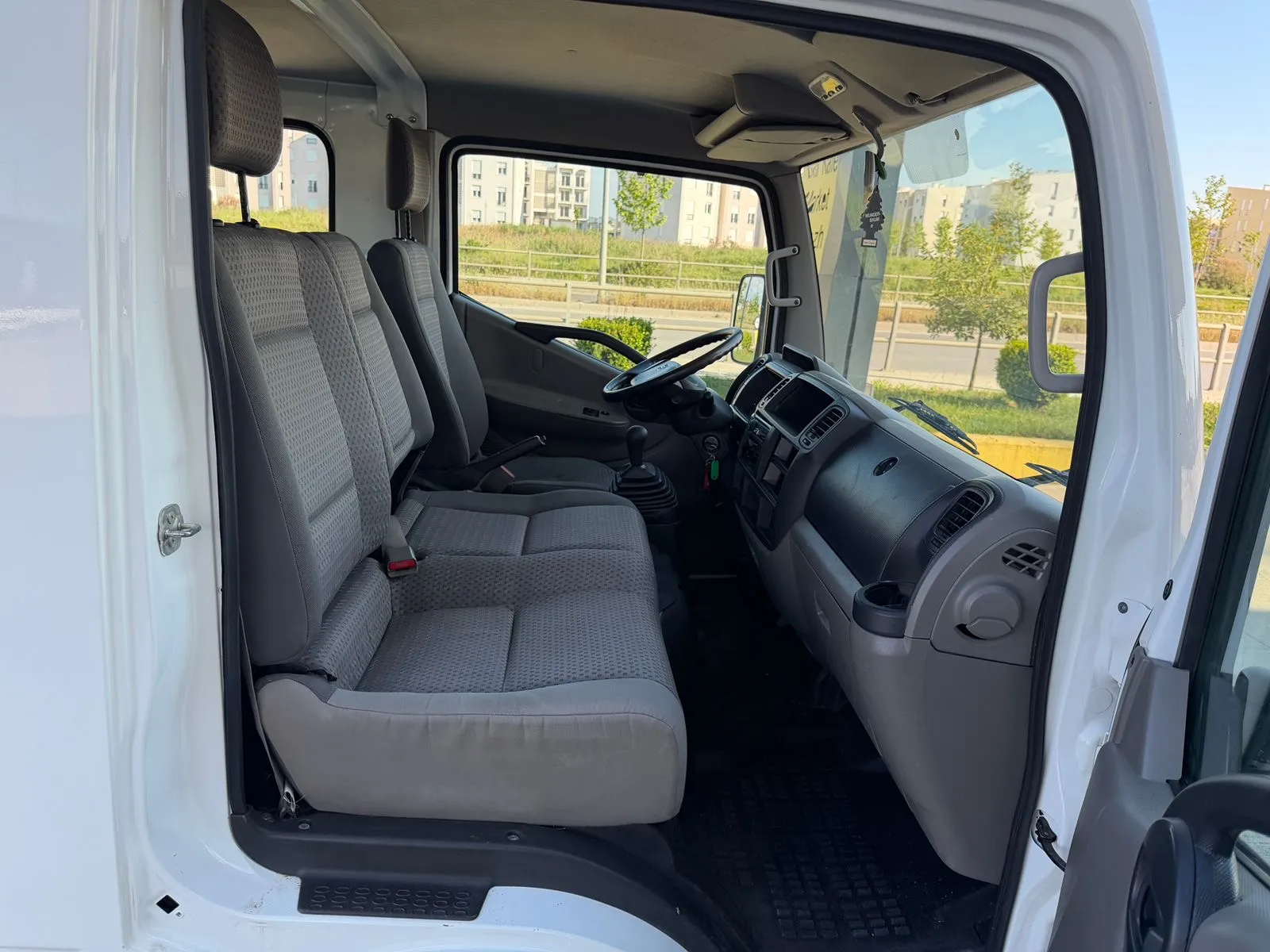 Nissan Cabstar, 2011 — 9