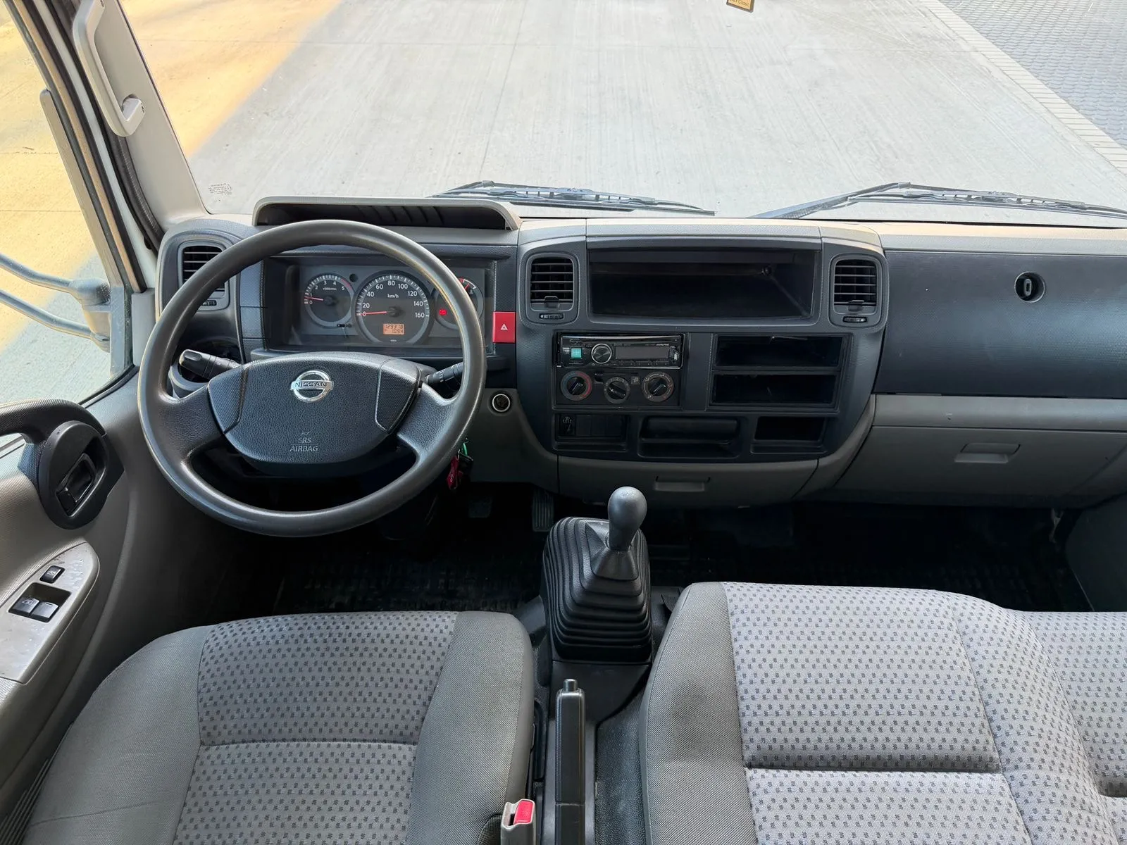 Nissan Cabstar, 2011 — 8
