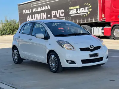 Toyota Yaris 2010 — 2
