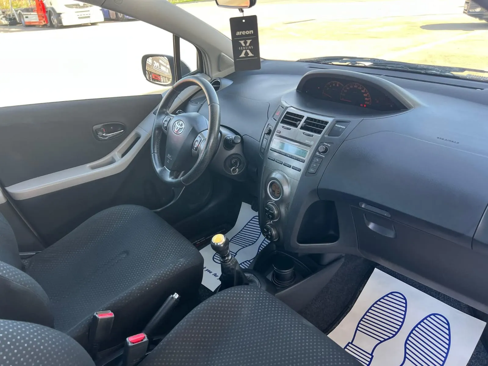 Toyota Yaris, 2010 — 6