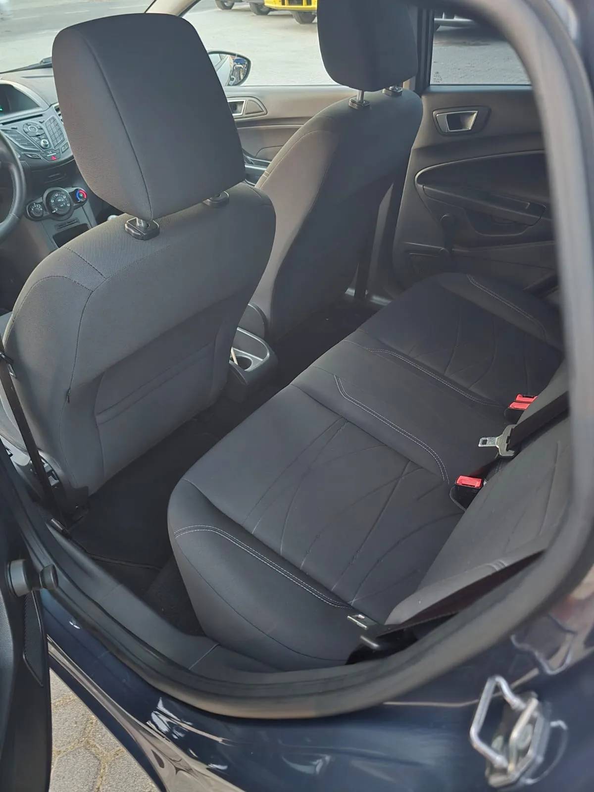 Ford Fiesta, 2015 — 6