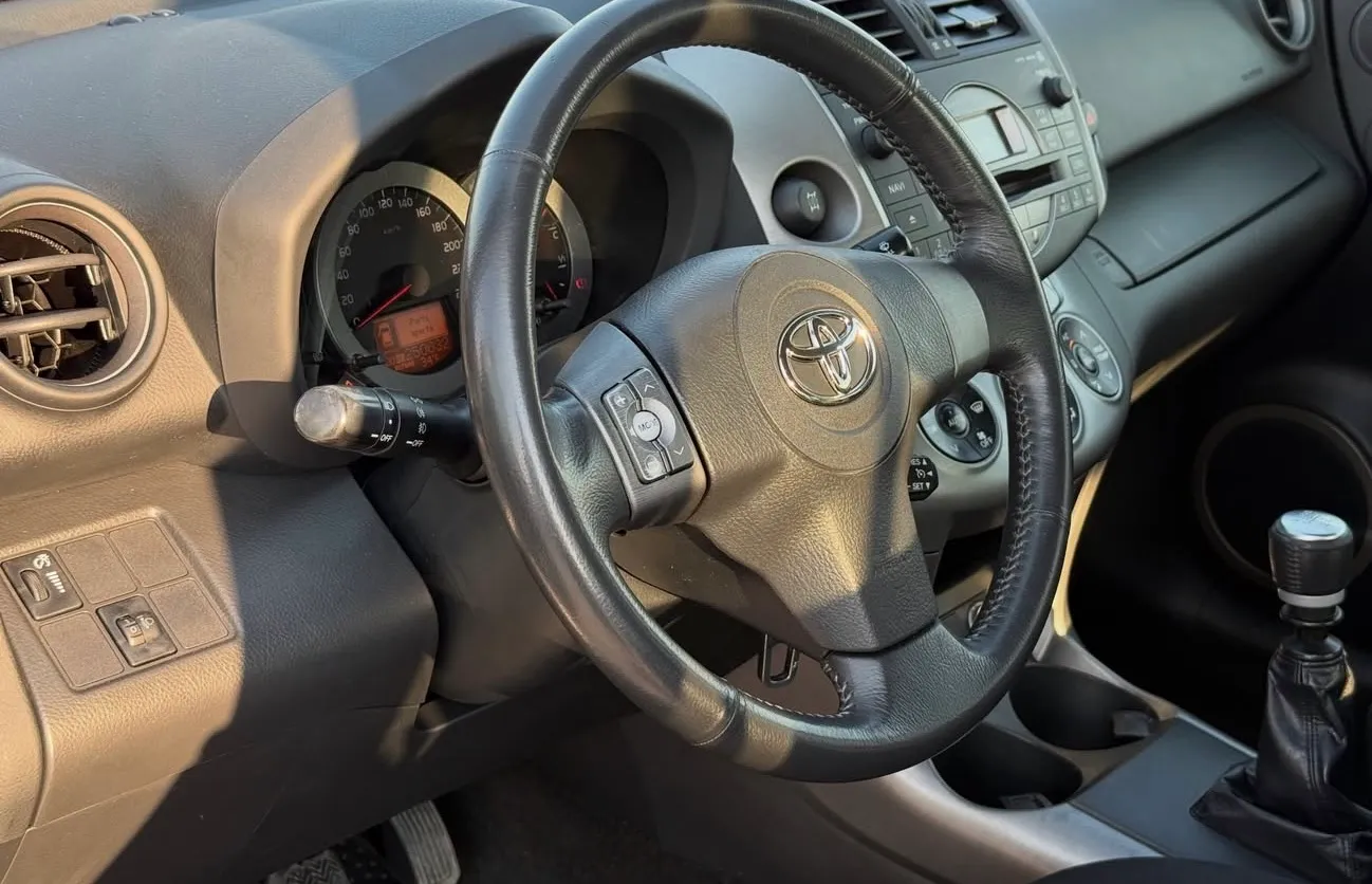 Toyota RAV4, 2006 — 6