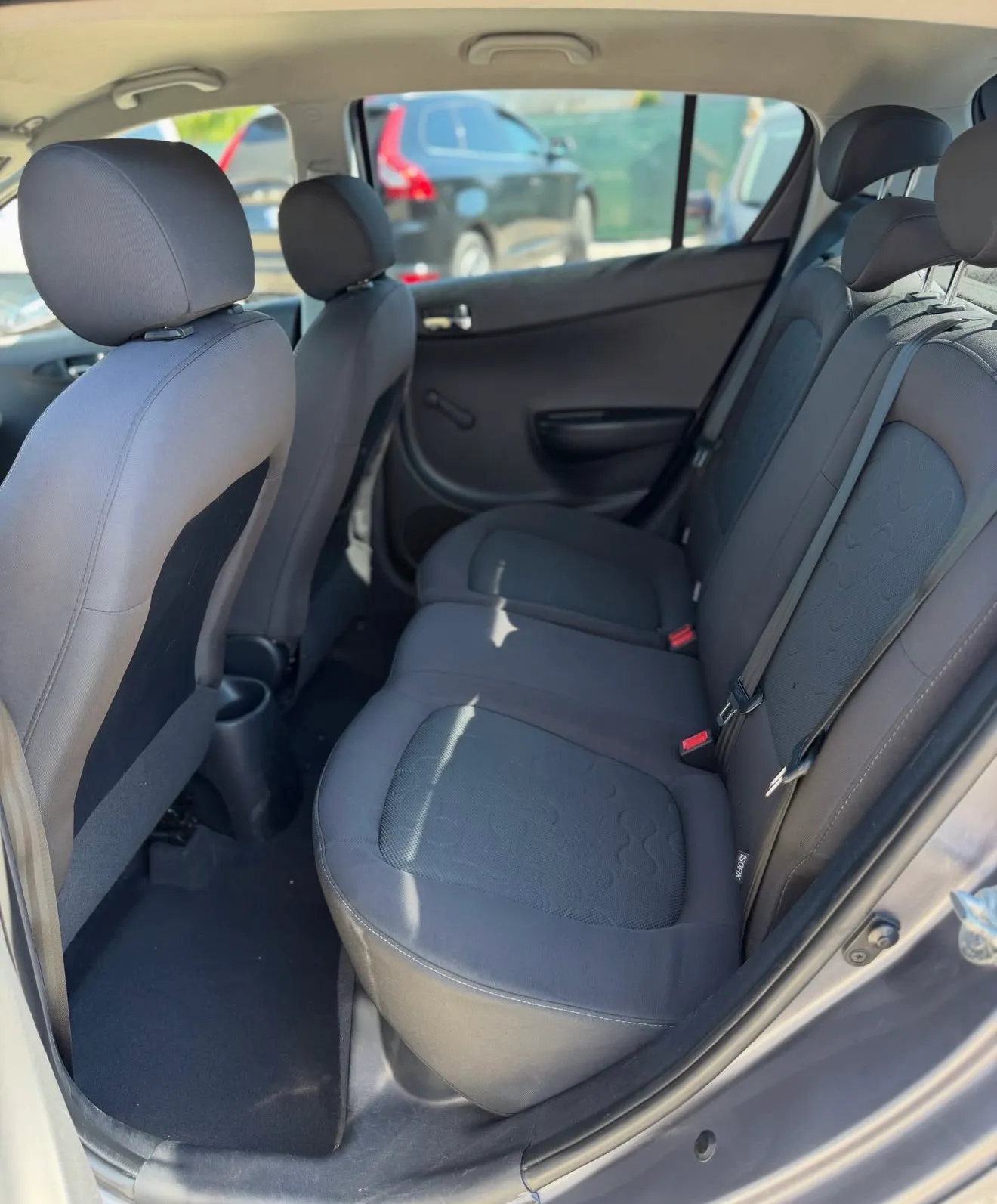 Hyundai i20, 2009 — 10