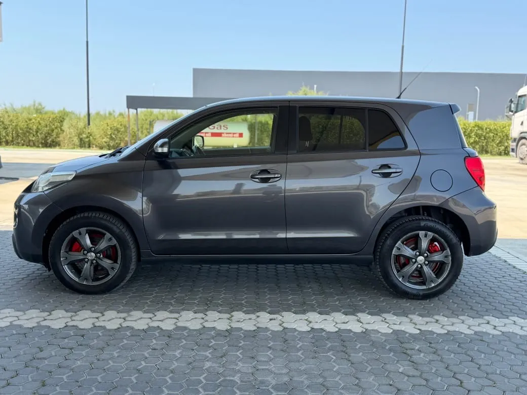 Toyota Urban, 2013 — 13
