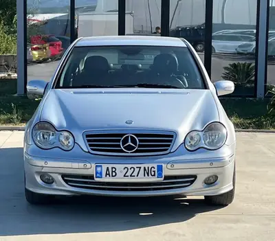 Mercedes-Benz C-Class 2006 — 2