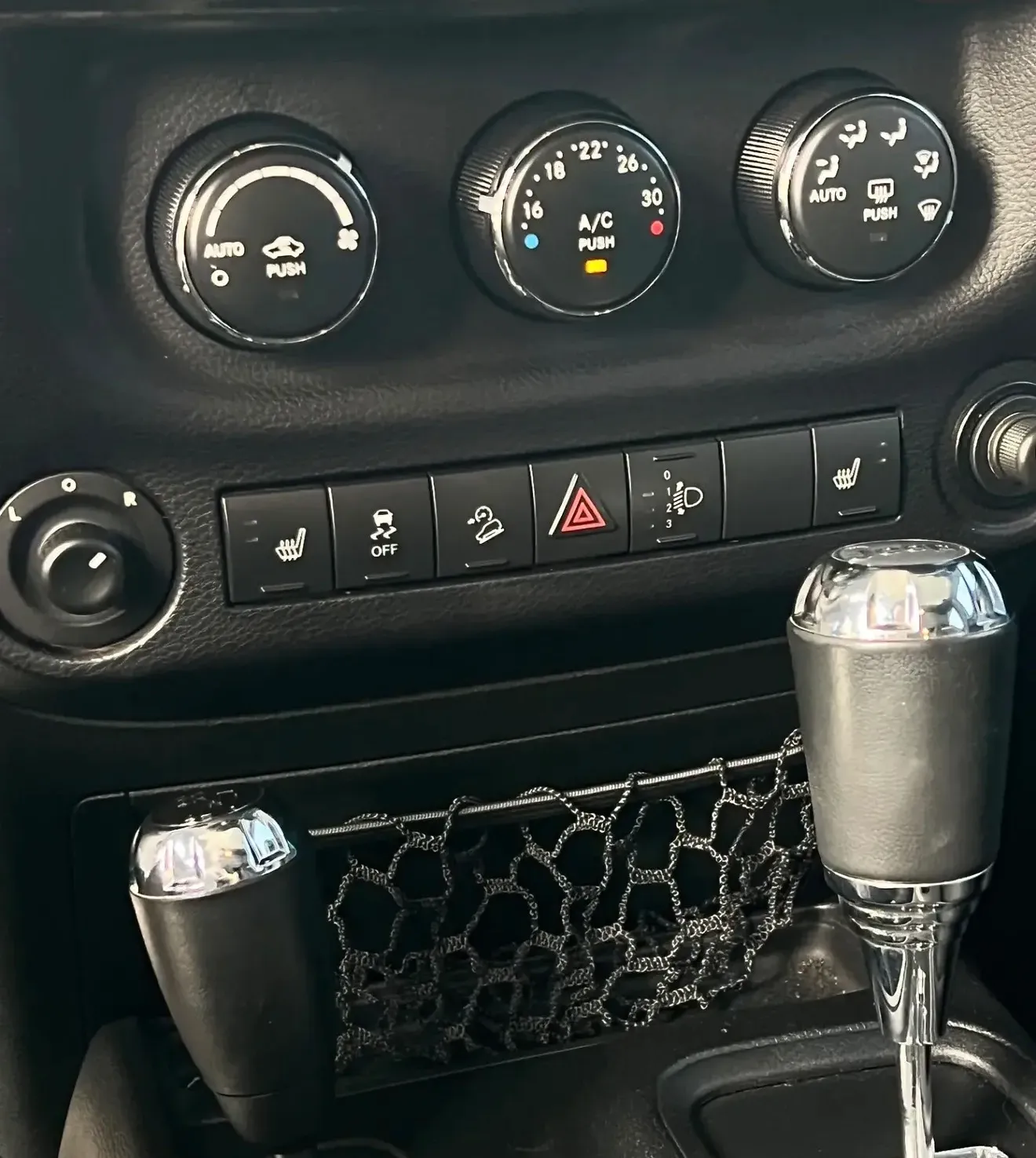 Jeep Wrangler, 2015 — 11