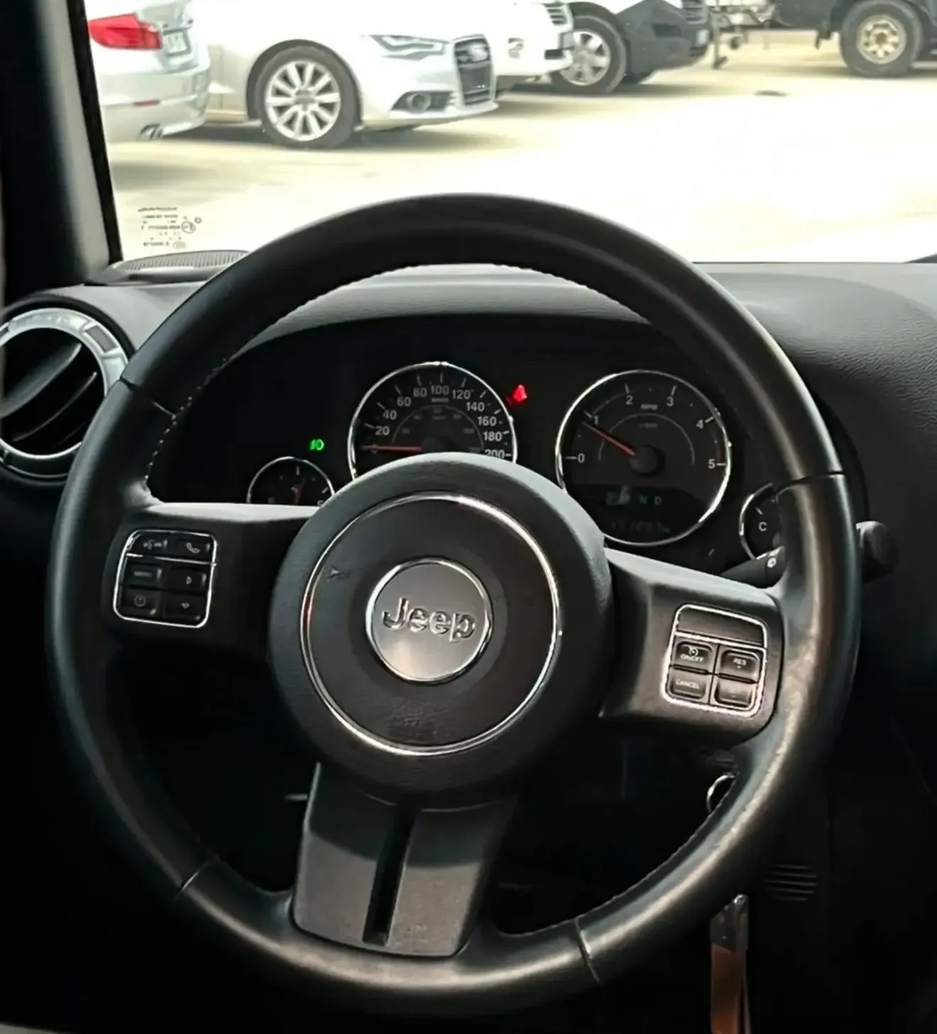 Jeep Wrangler, 2015 — 10