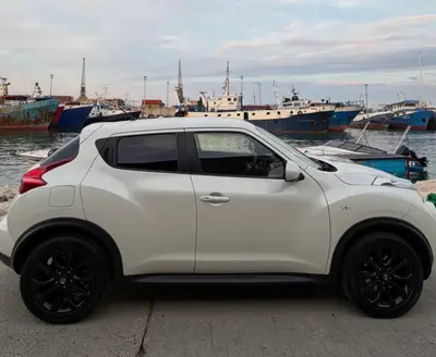 Nissan Juke 2011 — 2