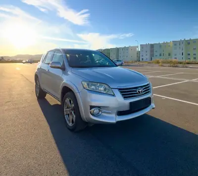 Toyota RAV4 2011 — 2