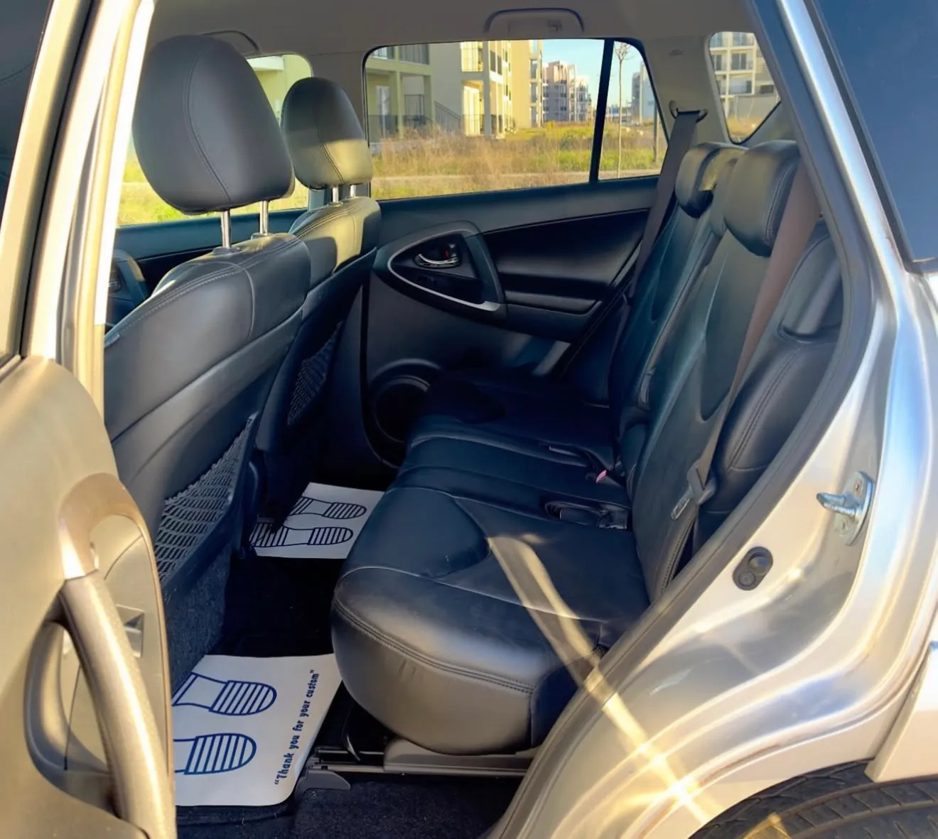 Toyota RAV4, 2011 — 8