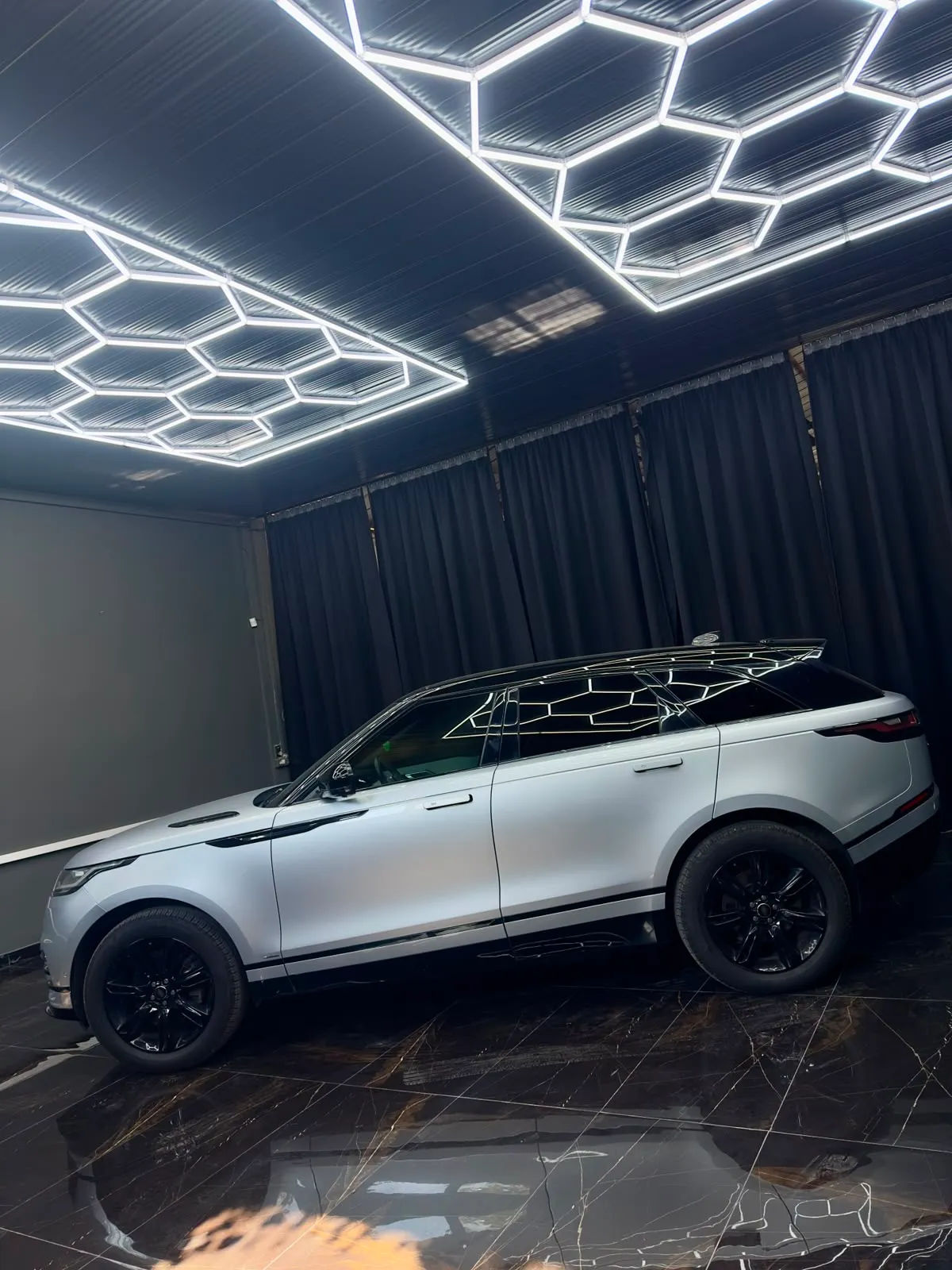 Land Rover Range Rover Velar, 2018 — 12