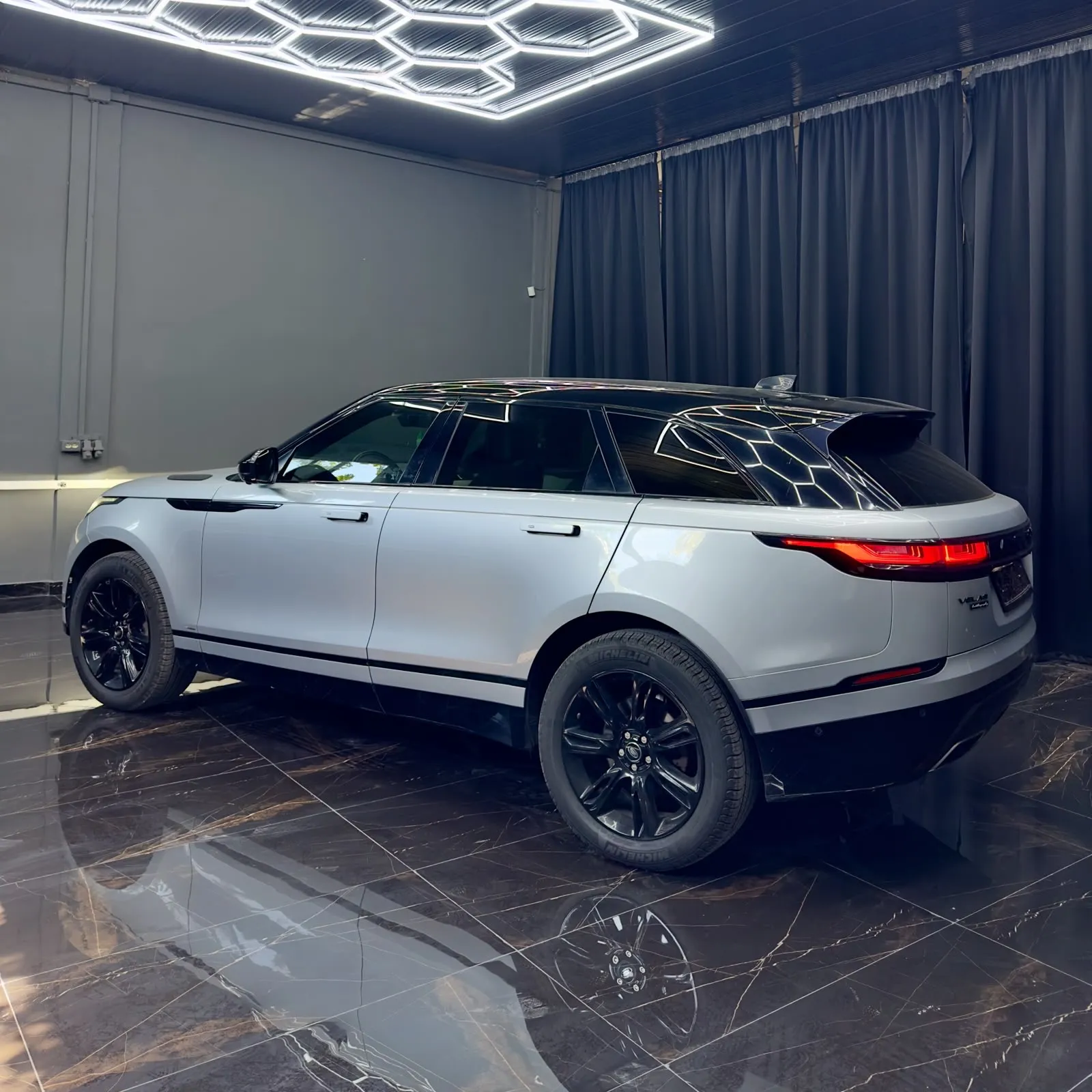 Land Rover Range Rover Velar, 2018 — 10