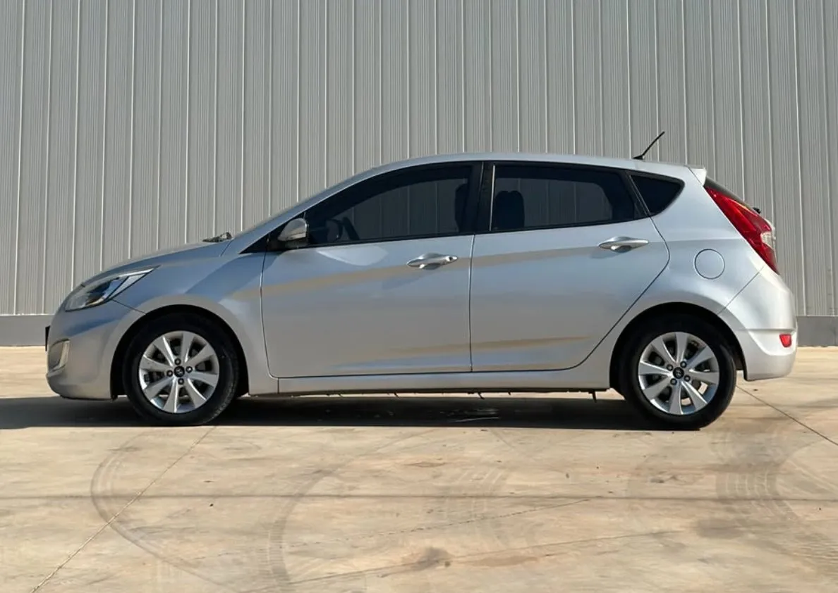 Hyundai Accent, 2015 — 8