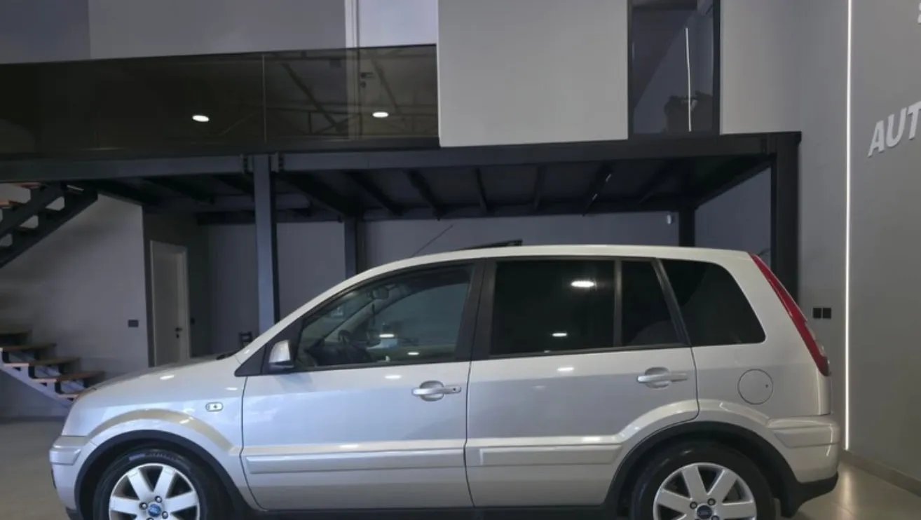 Ford Fusion, 2008 — 10