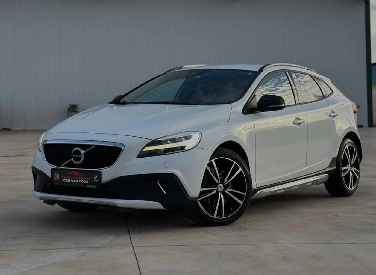 Volvo V40, 2016 — 1