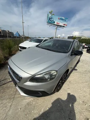 Volvo V40 2013 — 2