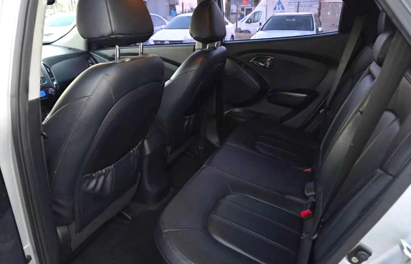 Hyundai Tucson, 2012 — 7