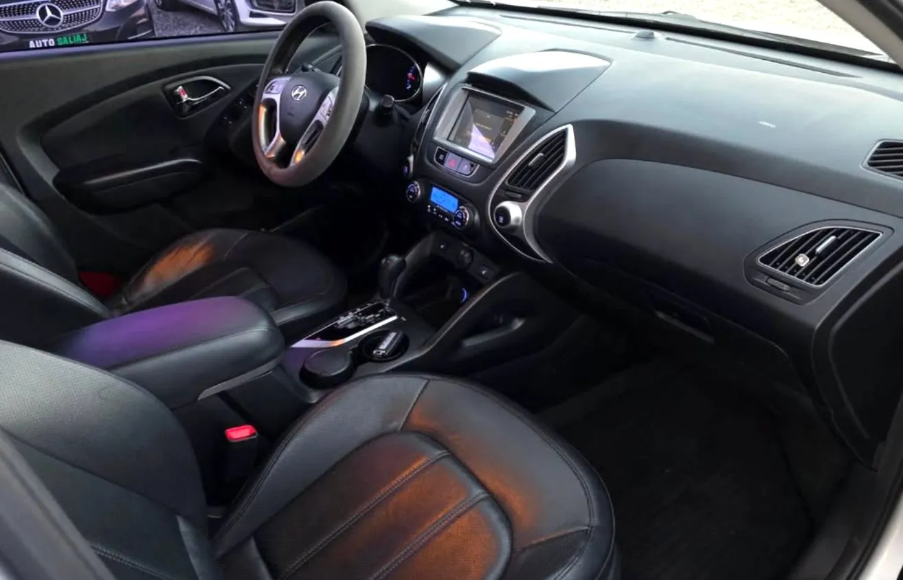 Hyundai Tucson, 2012 — 10