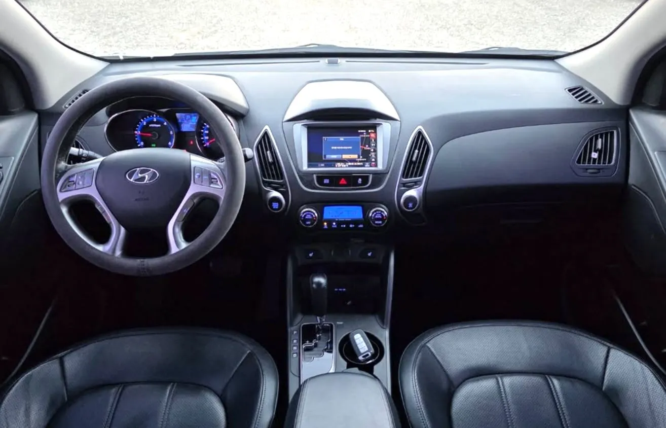Hyundai Tucson, 2012 — 11