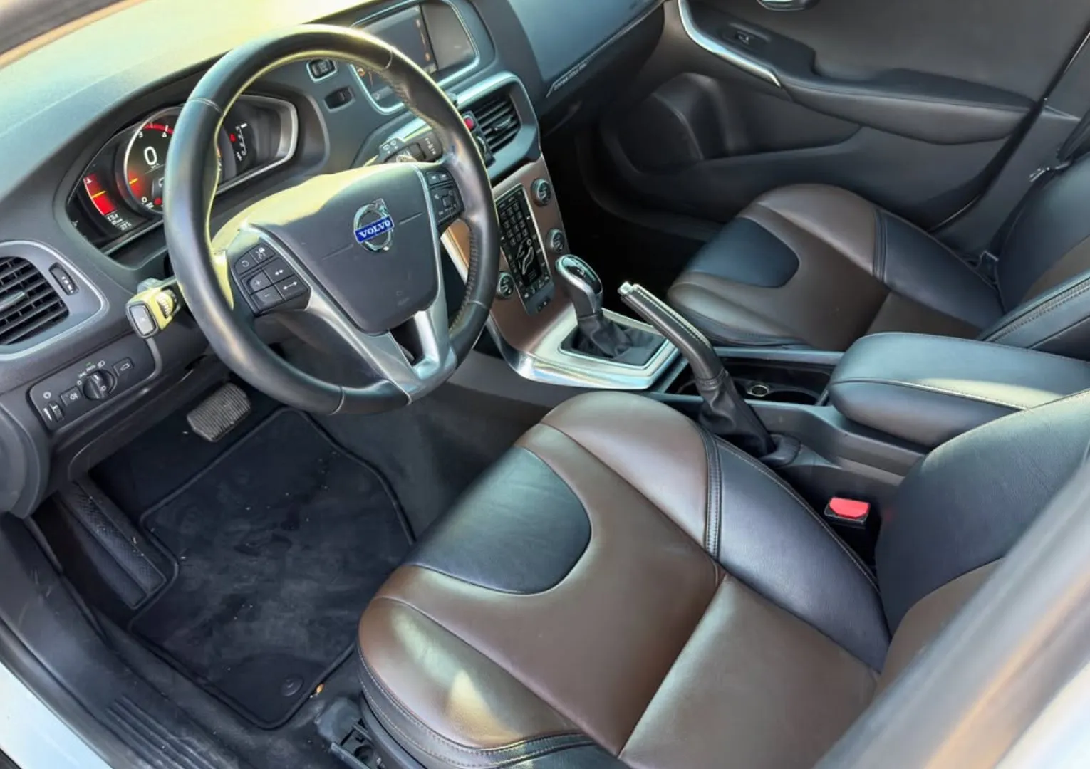Volvo V40, 2015 — 5