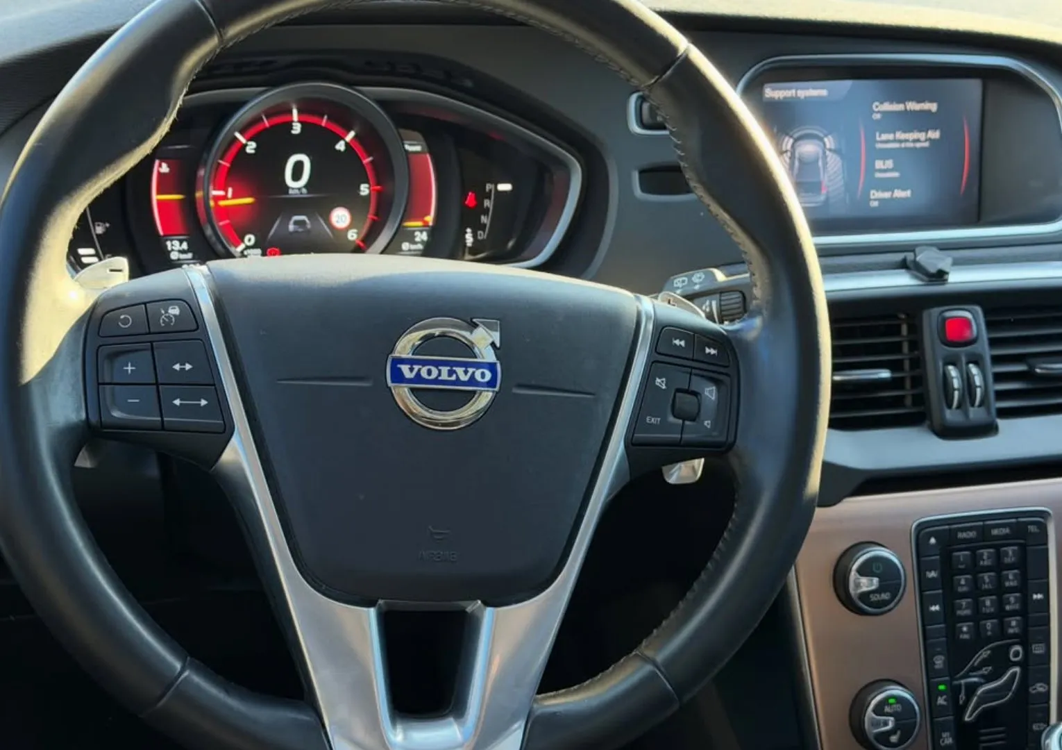 Volvo V40, 2015 — 8