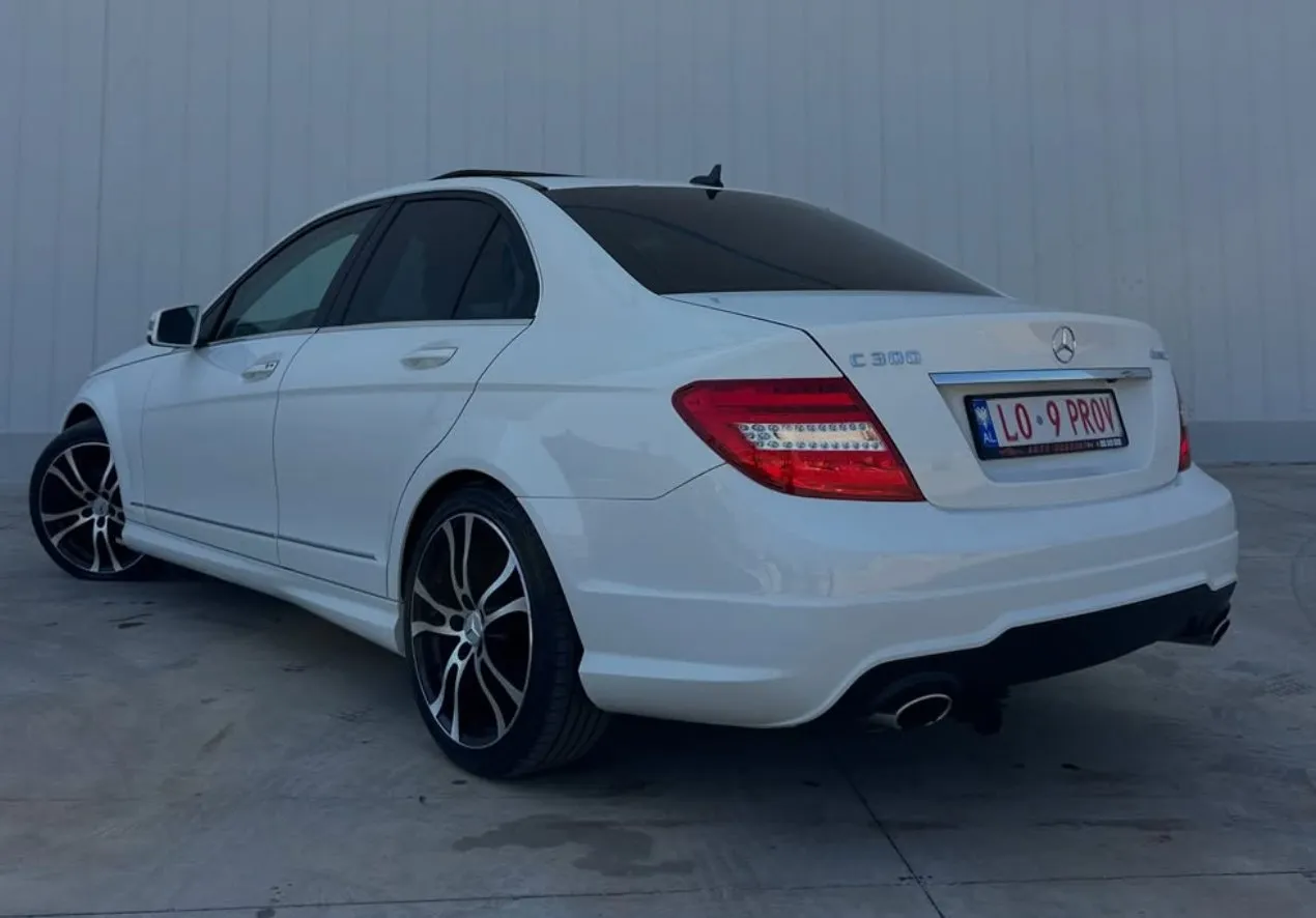 Mercedes-Benz C-Class, 2012 — 12