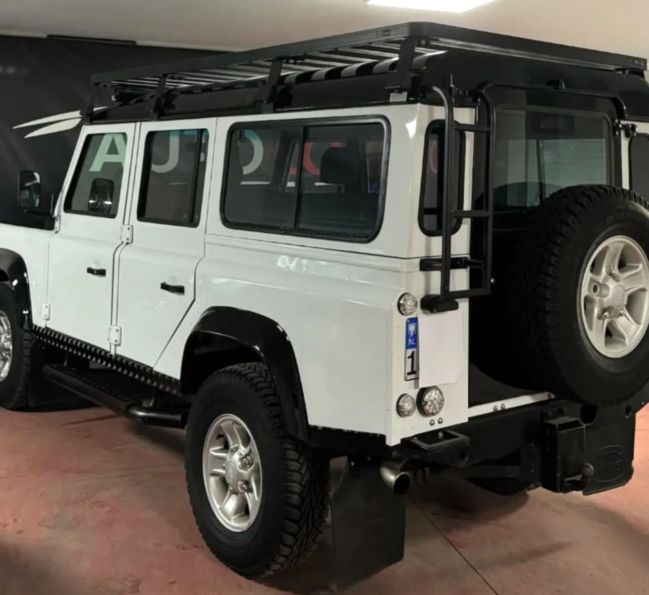 Land Rover Defender, 2004 — 4