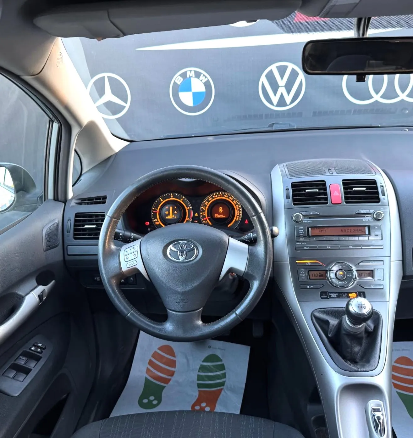 Toyota Auris, 2009 — 9