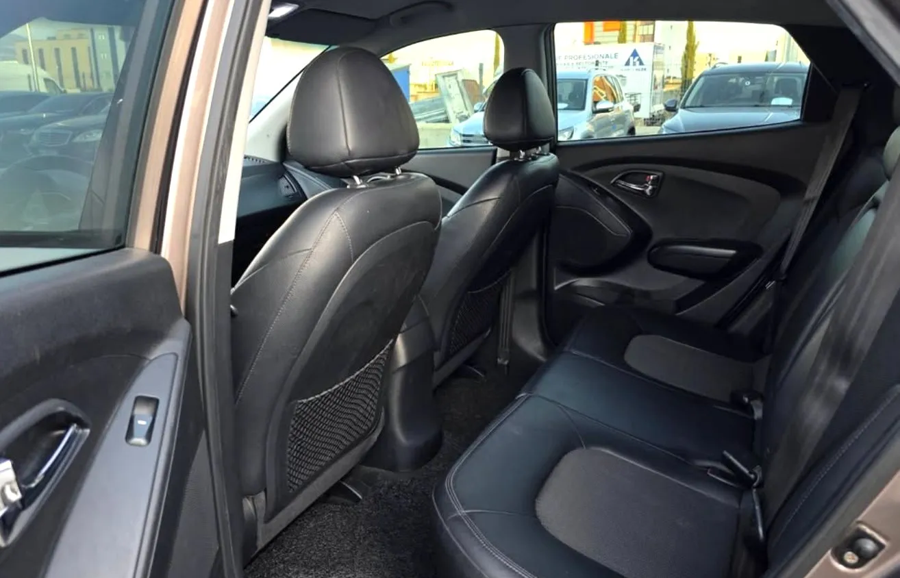 Hyundai Tucson, 2010 — 7