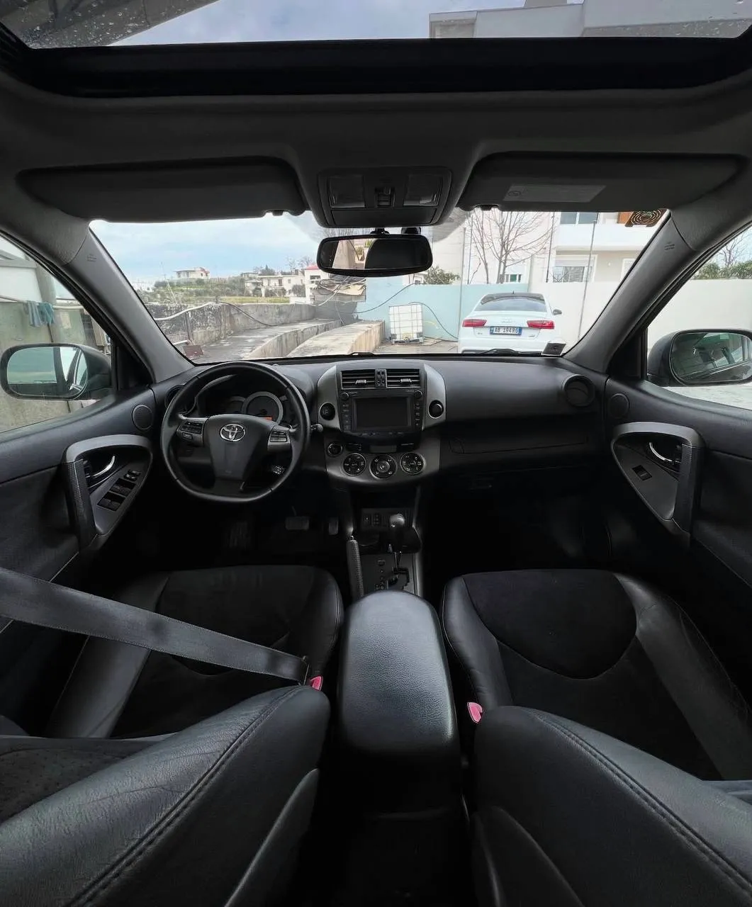 Toyota RAV4, 2011 — 5