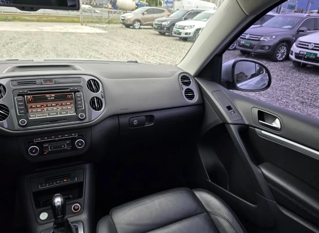 Volkswagen Tiguan, 2012 — 14