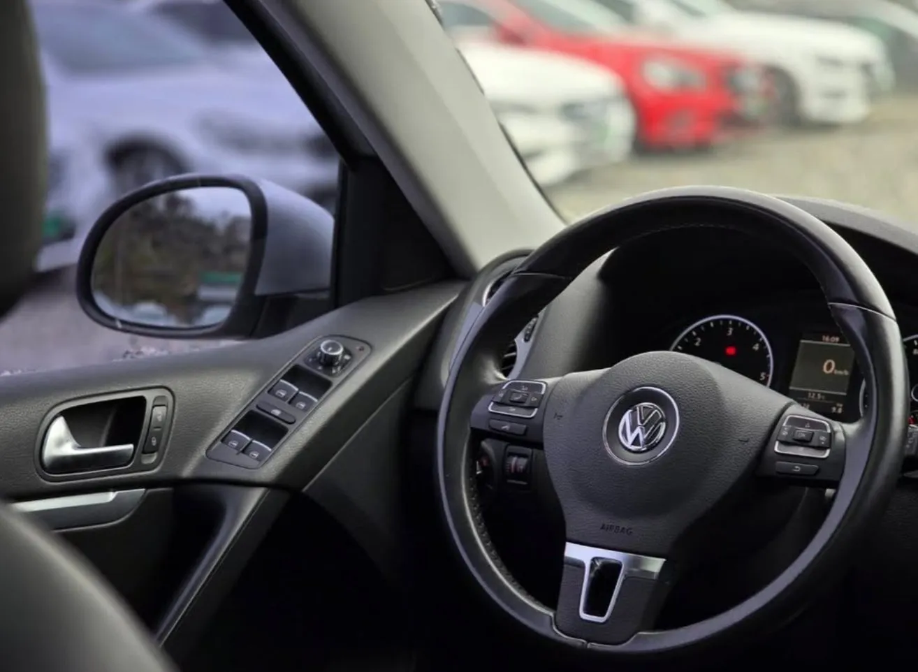 Volkswagen Tiguan, 2012 — 15