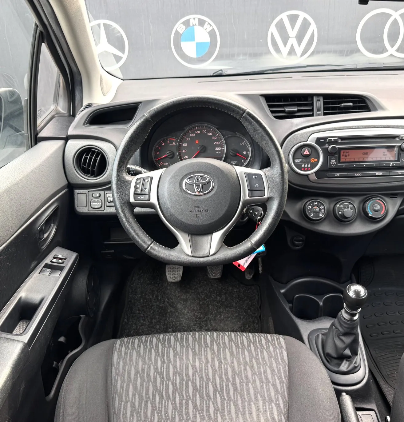 Toyota Yaris, 2014 — 9